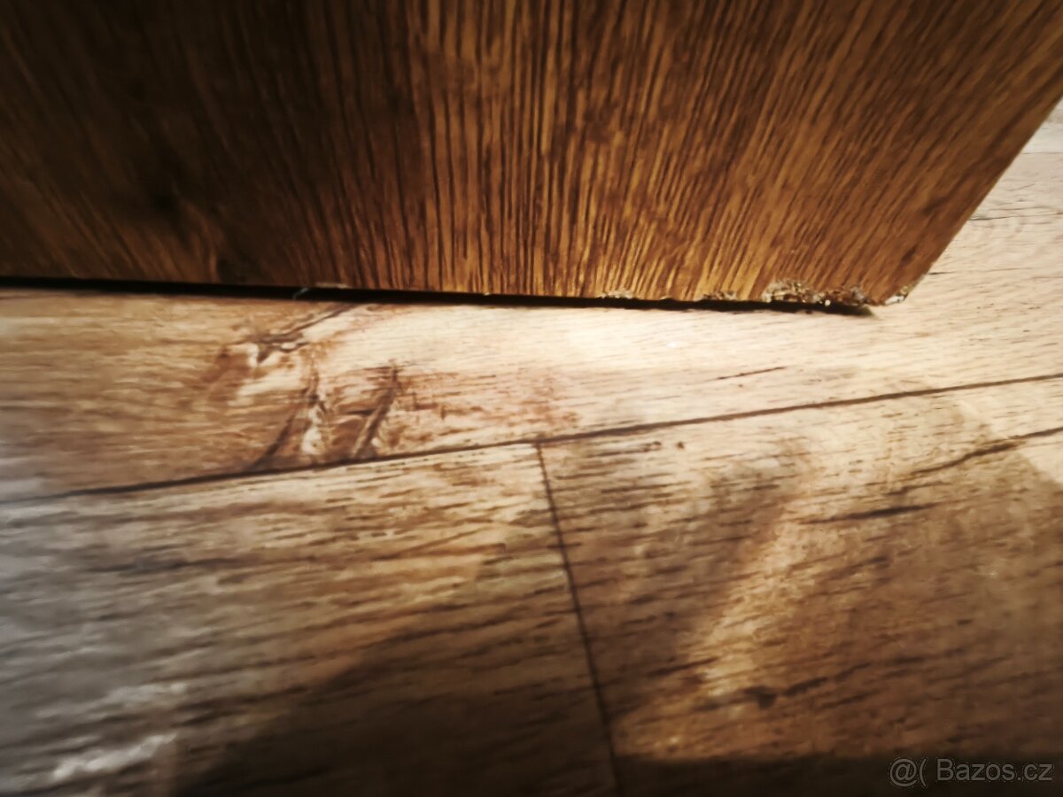 Atypická rohová skříňka - 9