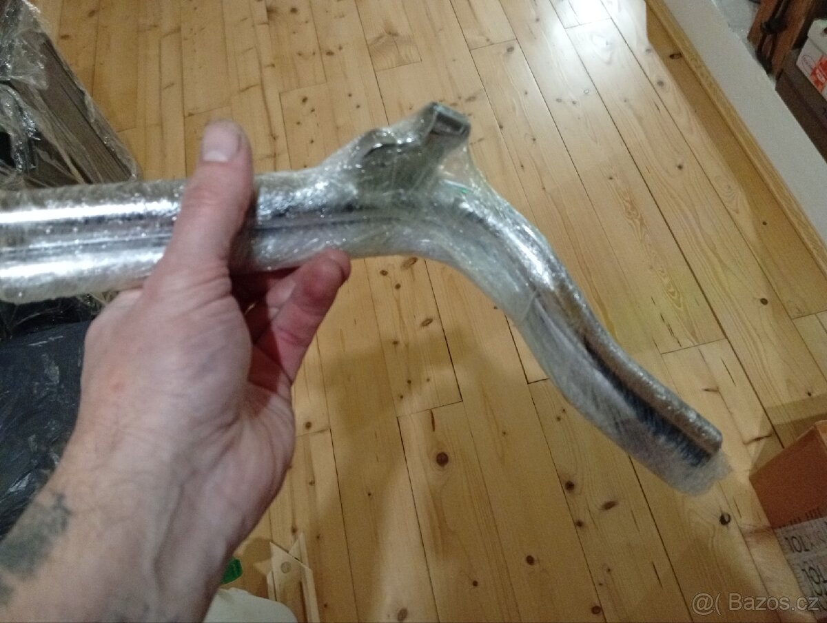 Jawa pérák 250 - 9