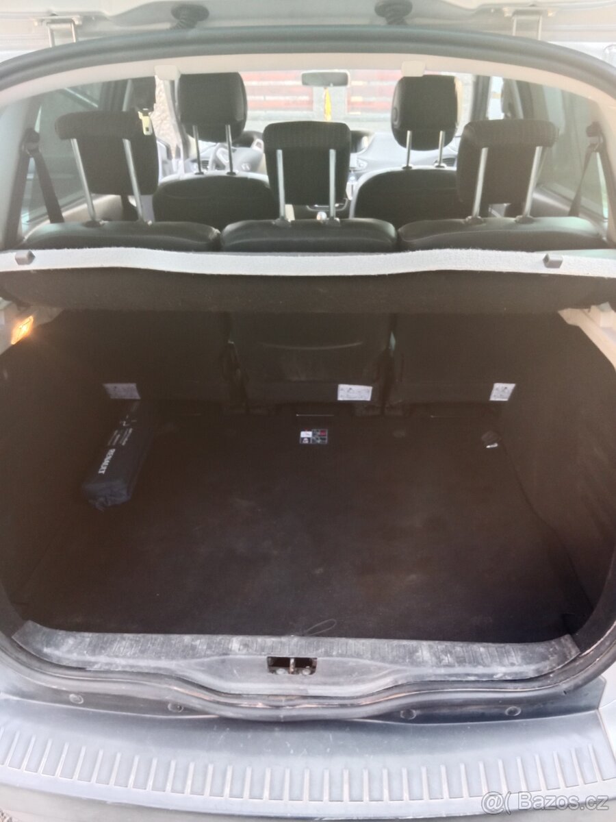 Renault Scénic 1,6 16v - 9