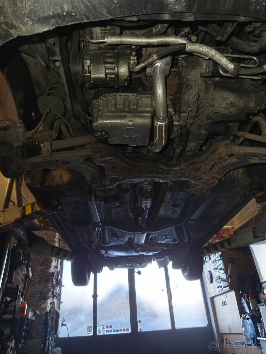 VW Bora 1.6 16v díly - 9