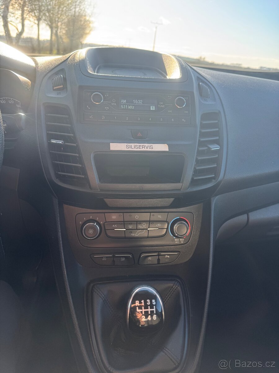 Ford transit connect - 9