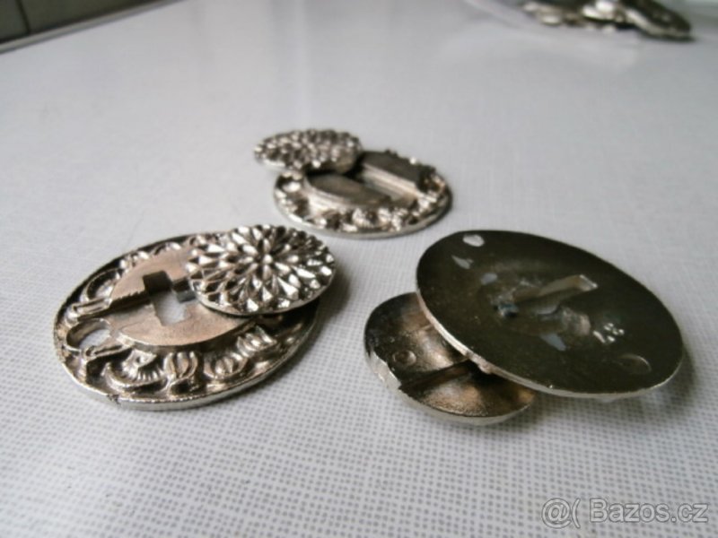 Starožitný trezor Popelka krytky zámků repliky po 500 kč - 9