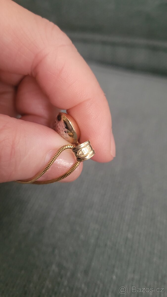 Zlatý náhrdelník - 9