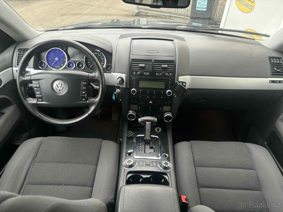 Prodám Volkswagen Touareg 2,5 TDi 4x4 - 9