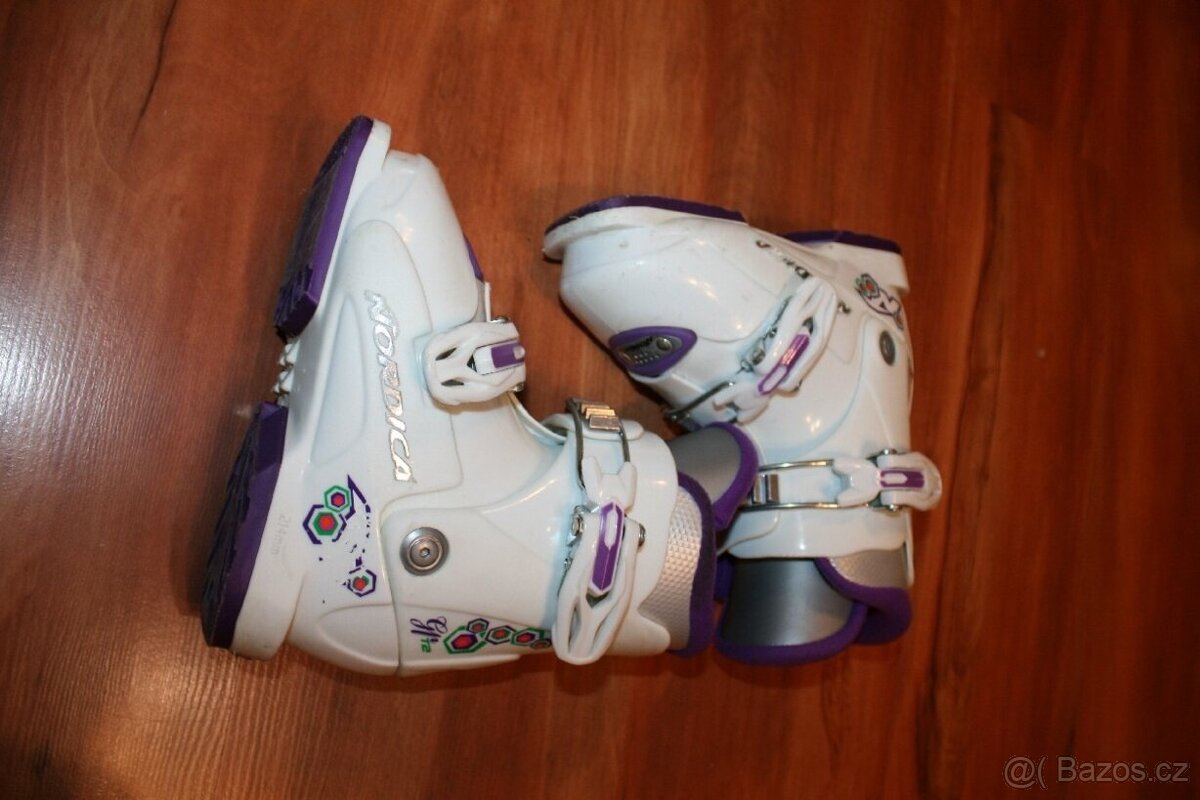 divcí lyže Atomic 70 cm , lyžaky Elan - 9