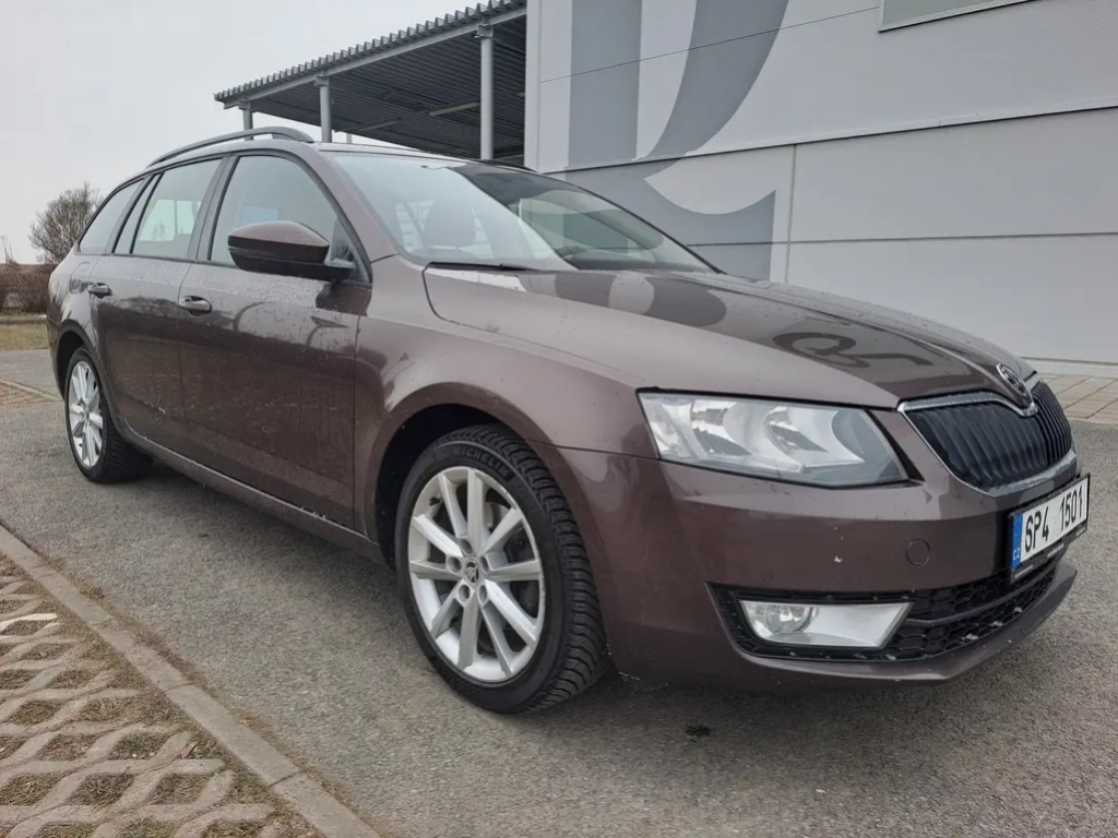 Škoda Octavia, 2.0TDI 110KW4x4 JIŽ REZERVACE - 9
