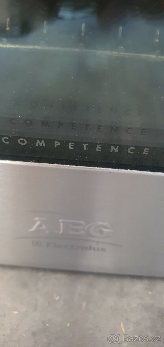 Vestavná trouba AEG - 9