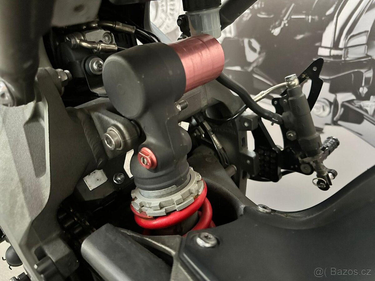 Triumph Speed Triple 1050 - 9
