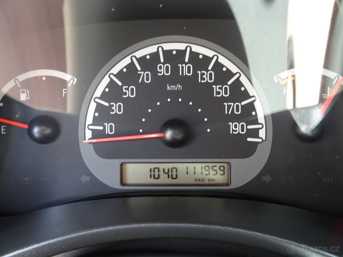 Fiat Panda 1.2i,51kW,klimatizace,STK: 07/2028 - 9