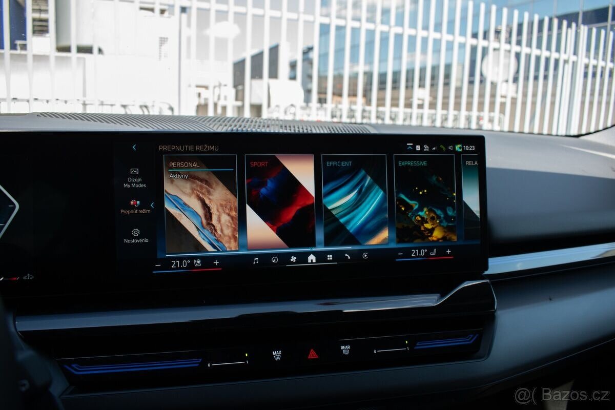 BMW Rad 5 Touring 540d xDrive 210kw v ZÁRUKE - 9