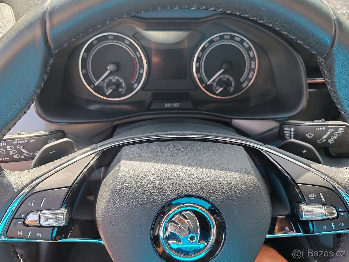 Škoda Kamiq 1.0Tsi DSG F1 2023 - 9