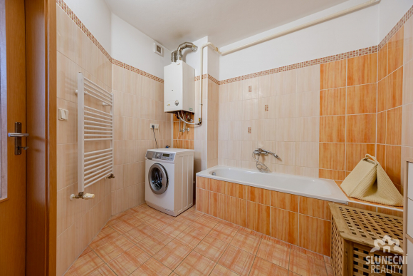 Pronájem mezonetového bytu 2+kk s pracovnou, 82 m², Uherské - 9