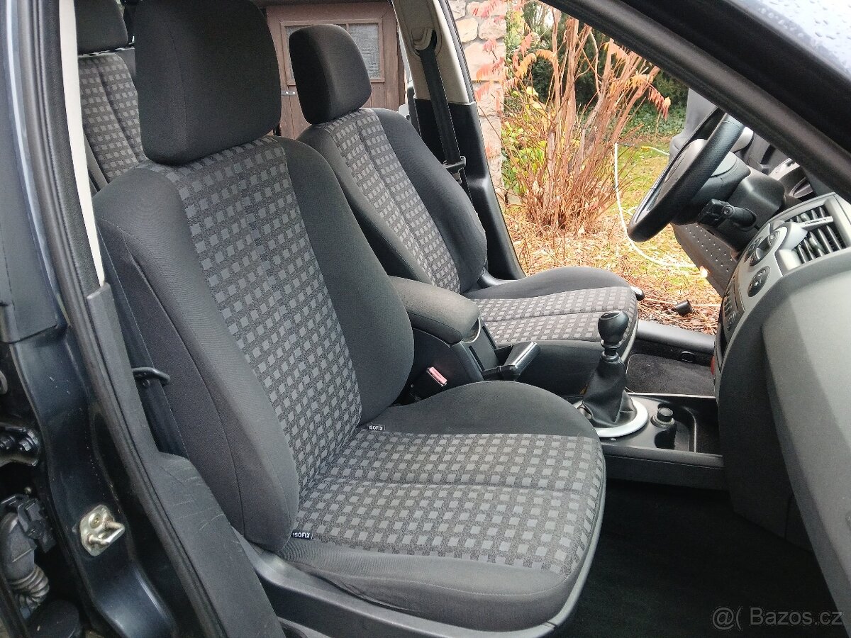 Renault Megane kombi 1.9dCi 96kW r.v.06, 6ti kvalt - 9