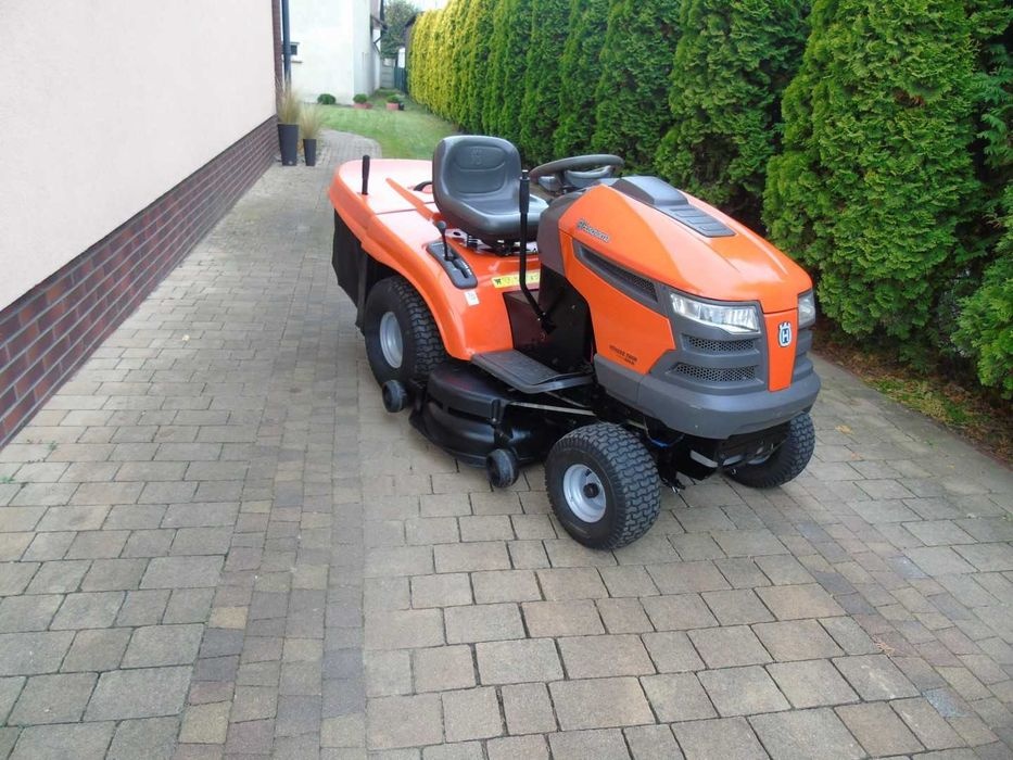 Zahradni traktor Husgvarna cth220 - 9