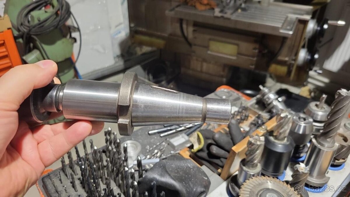 Nástrojářská frézka TOS FNGJ 20 (8778) - 9