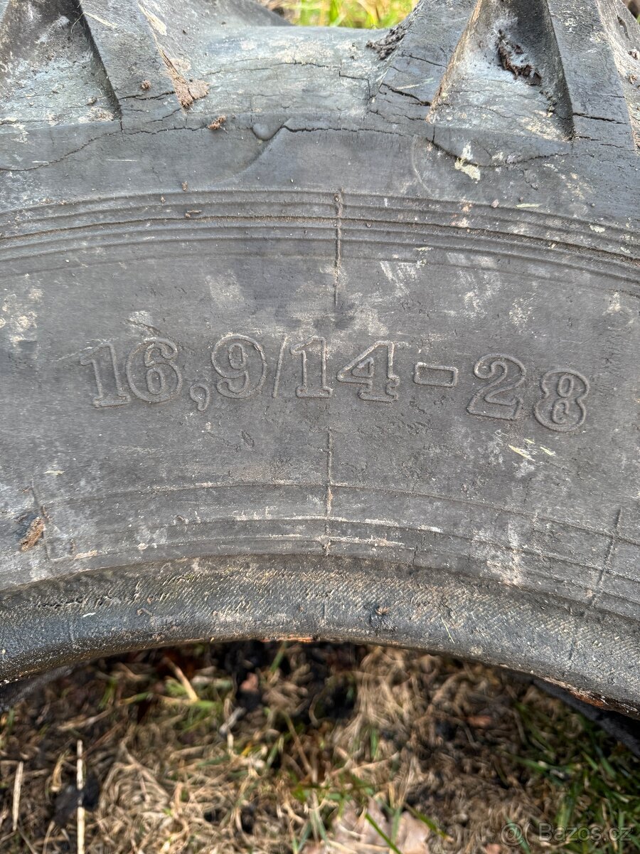 Zetor pneumatiky 16.9 28 - 9