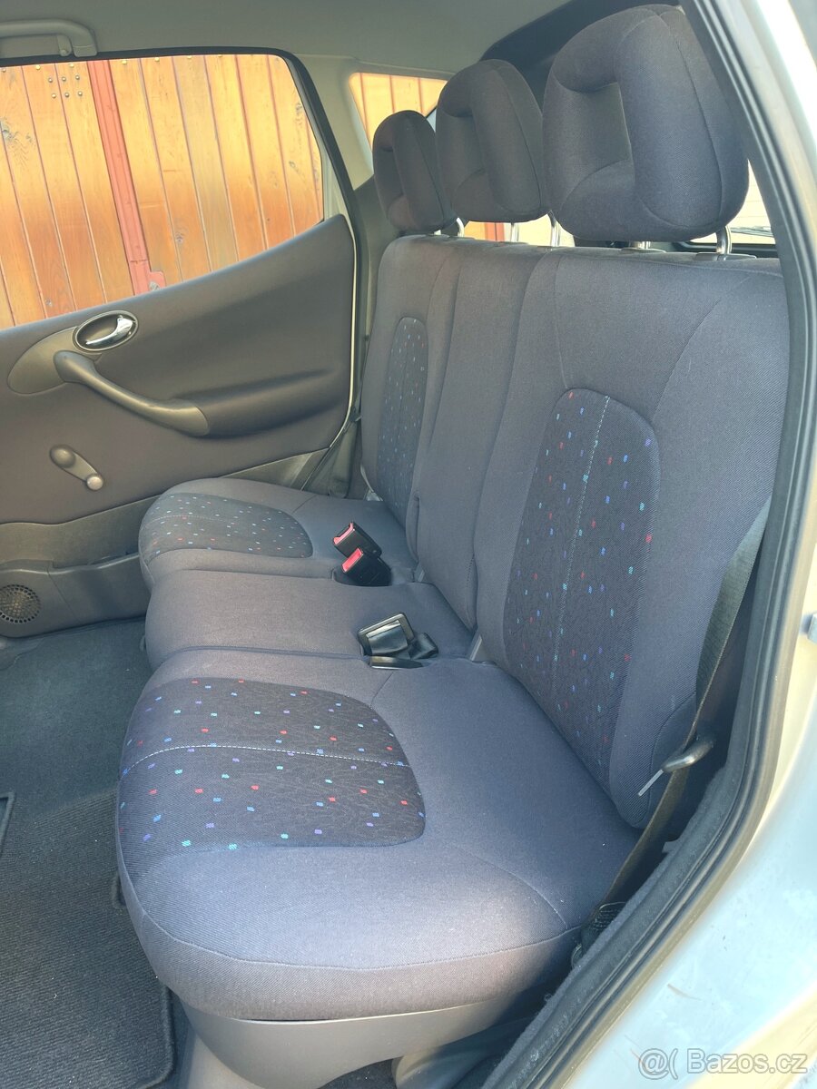 Mercedes Benz A160 L, long, stříbrná metalíza - 9