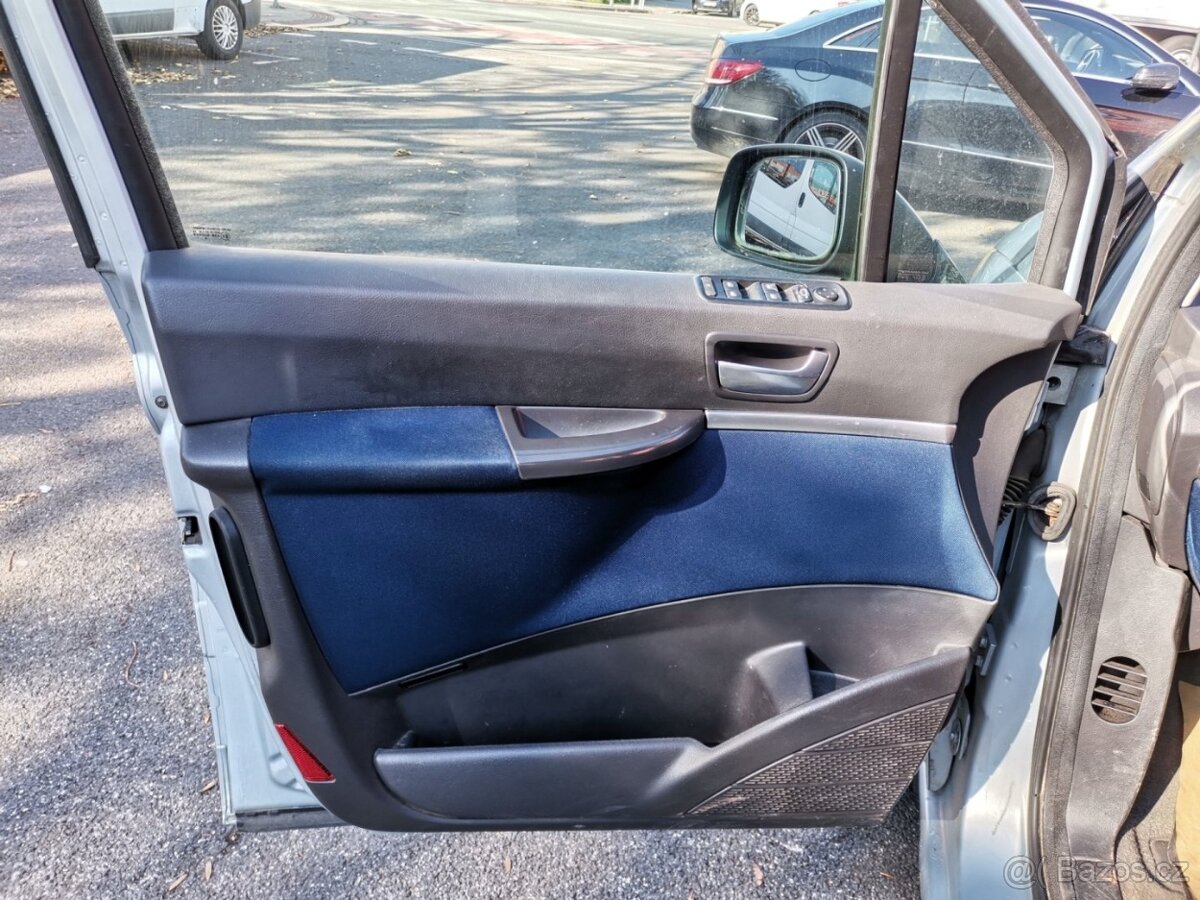 Peugeot 807 2.0i 100kw 5 míst - 9