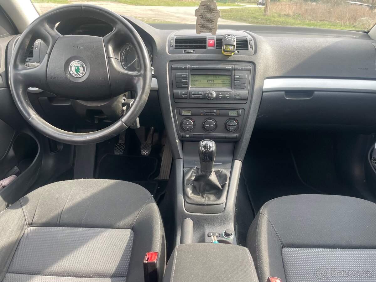 Škoda Octavia 1.6 MPI - 9