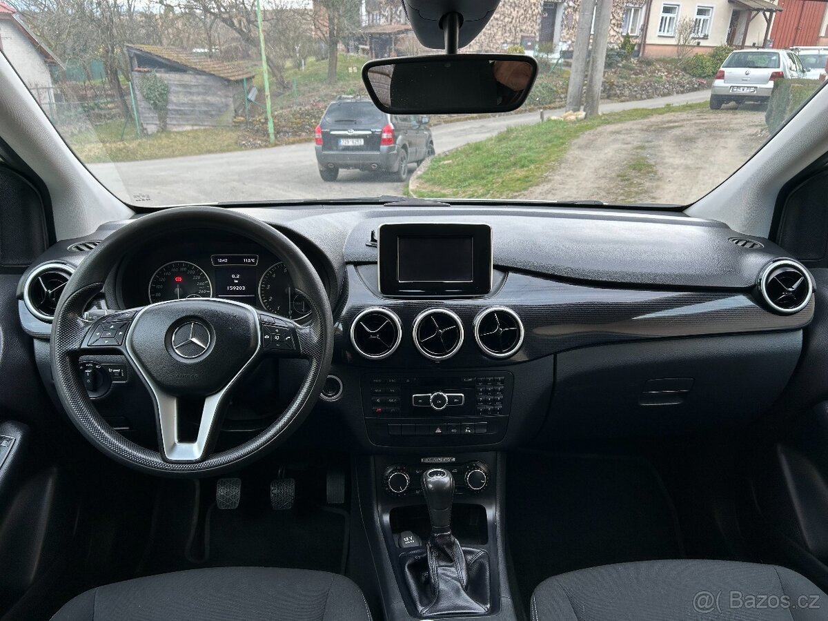 Mercedes-Benz B 180i - 9