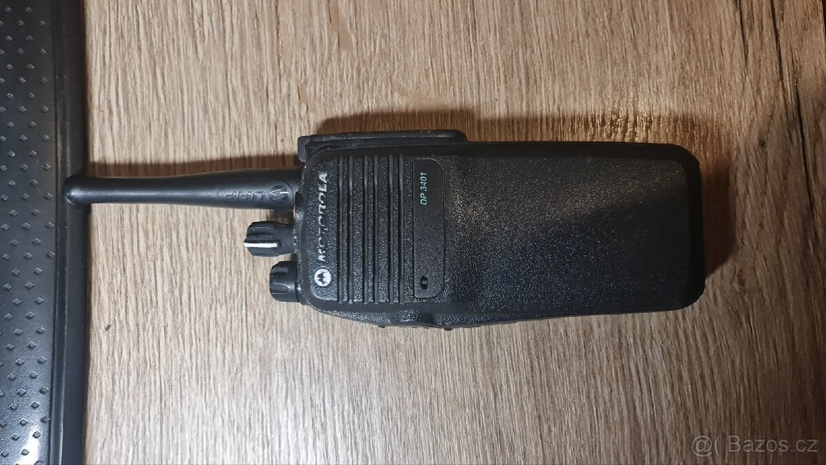 Motorola DP 3400/3401 UHF vysílačka radiostanice - 9