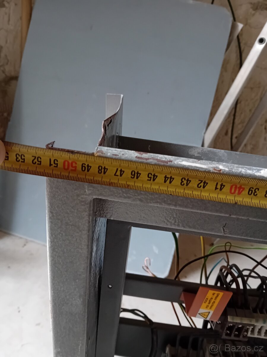Prodám starší elektroměrovou skříň - 9