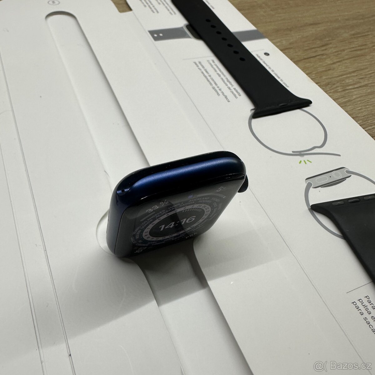 APPLE WATCH 6 44mm | 85% Baterie | Minimum oděrek - 9