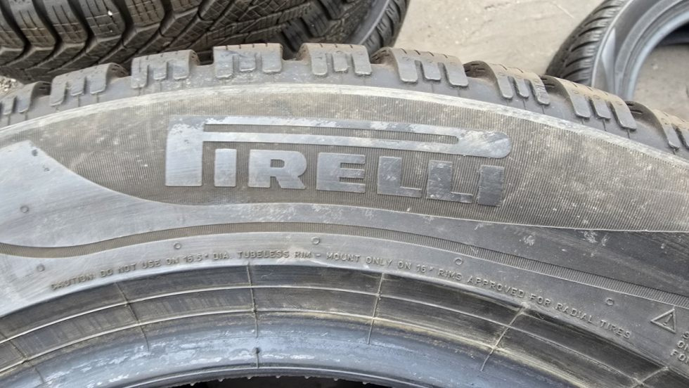 Zimní pneu 205/60/16 Pirelli - 9