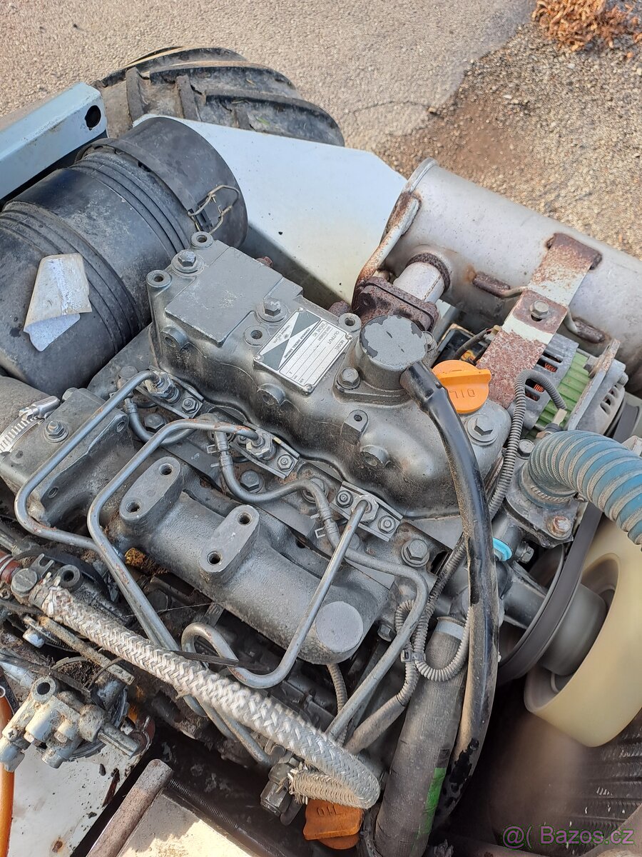 Multione SL 30 D nakladač kolový , 4x4, teleskop (avant) - 9