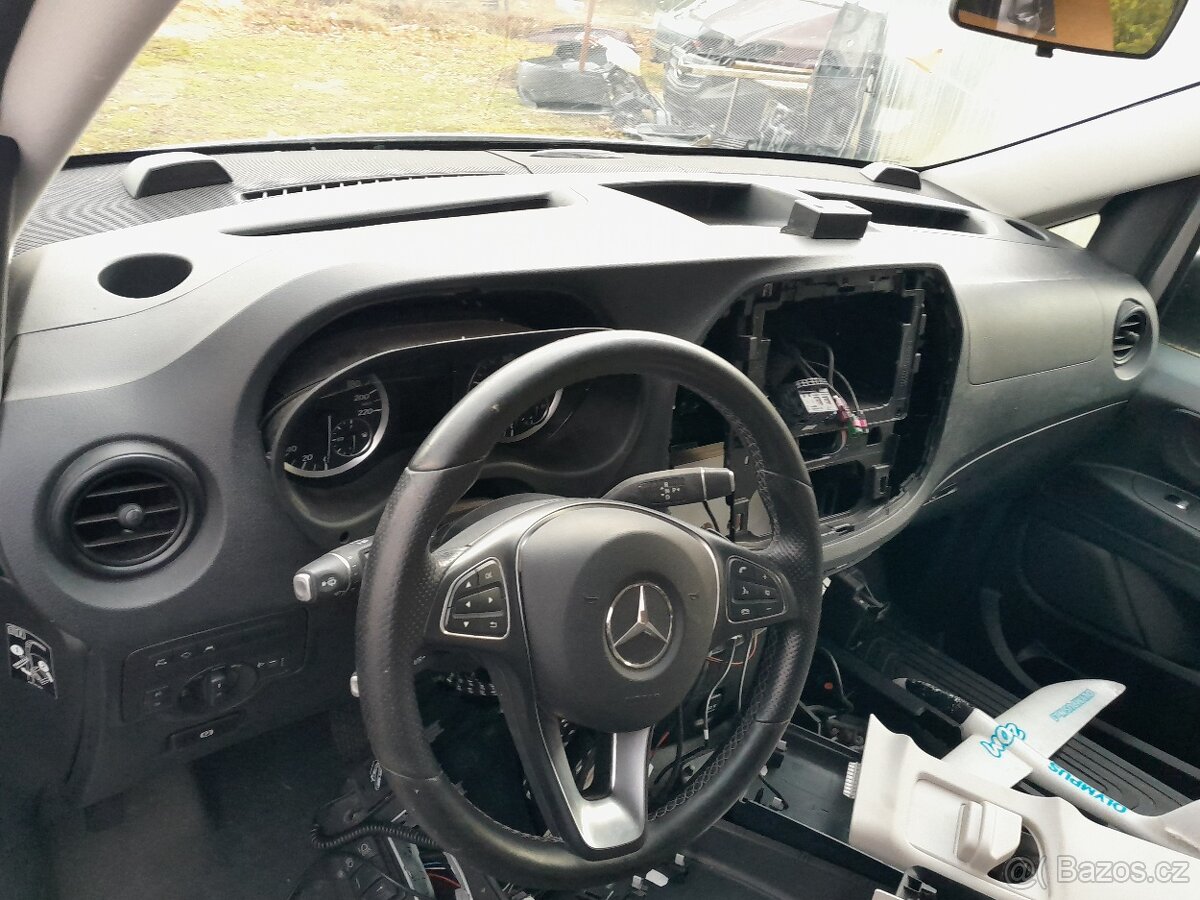 Karoserie na Mercedes Benz Vito 119 CDI 4x4 140 kW 4Matic - 9