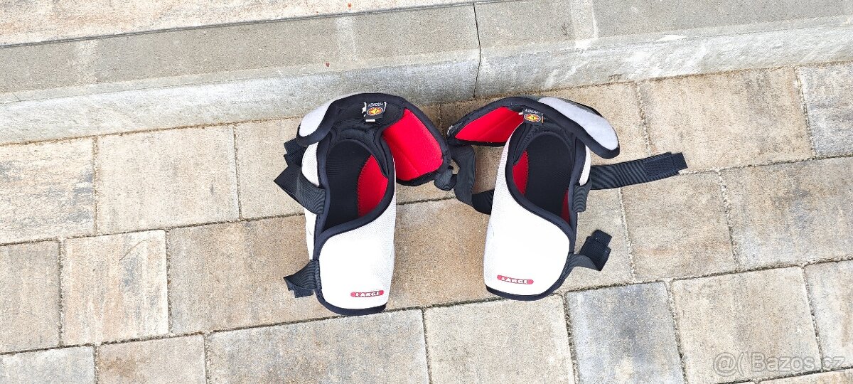 Hokejová výstroj - 9