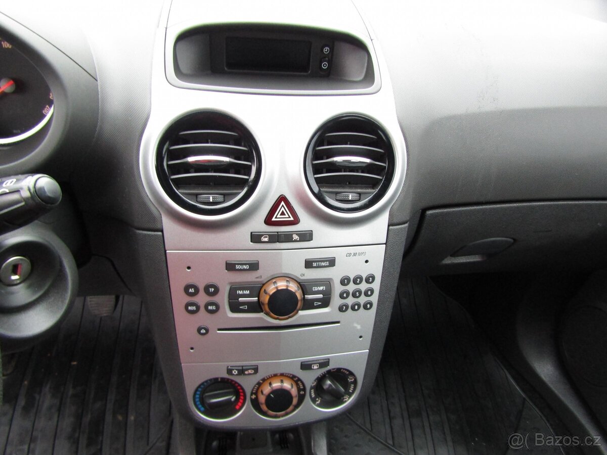 Opel Corsa 1.2 , 63 kW benzín, 2011 - 9