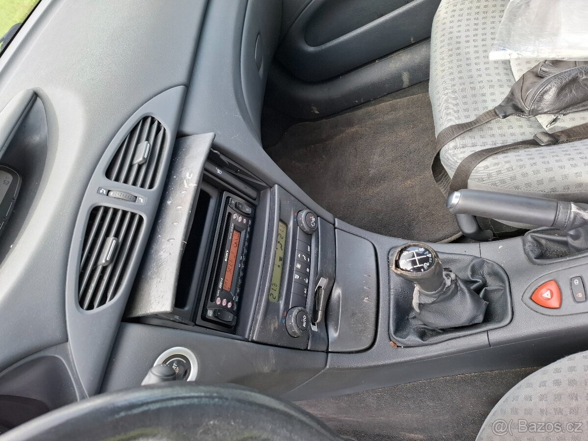 Renault Laguna 1.8i Klima Model 2003../// Na opravu/// - 9