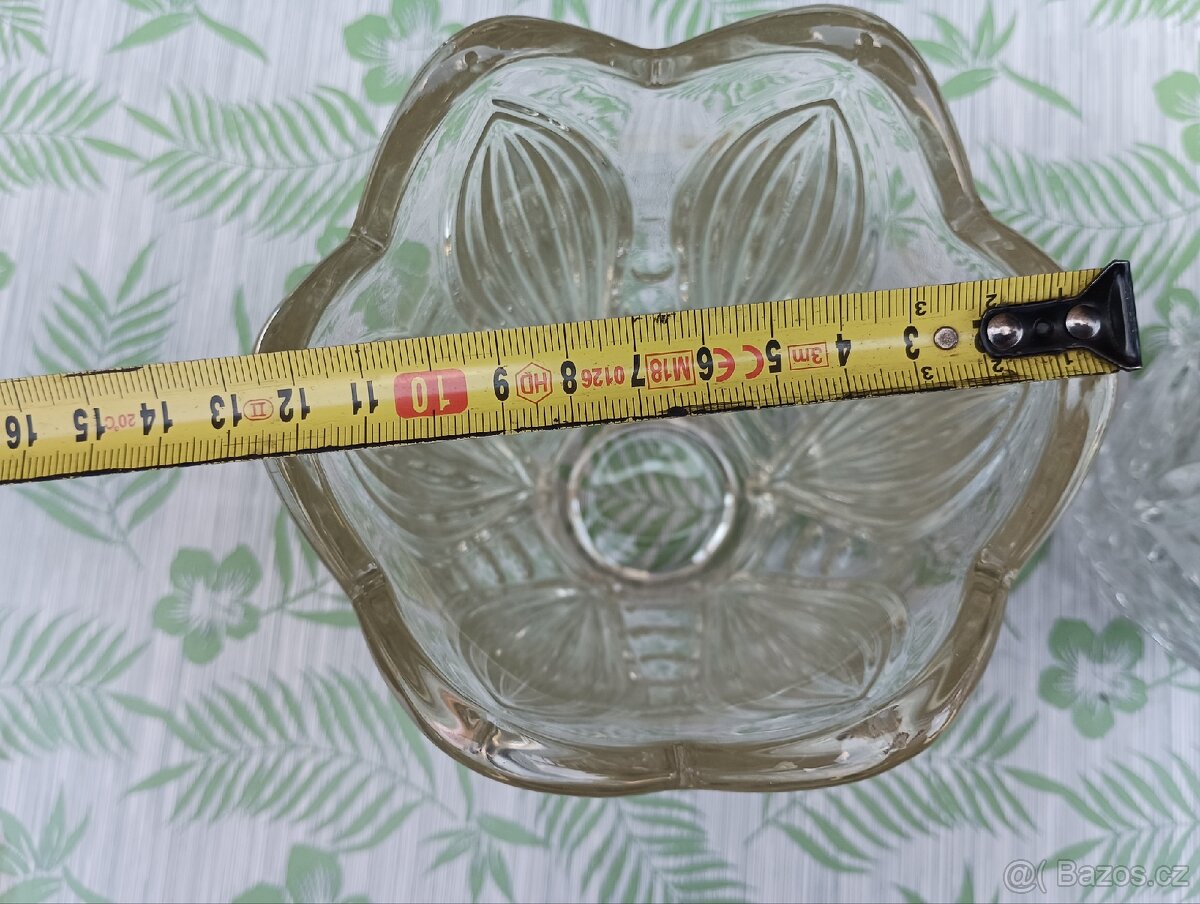 Skleněná vaza - 9