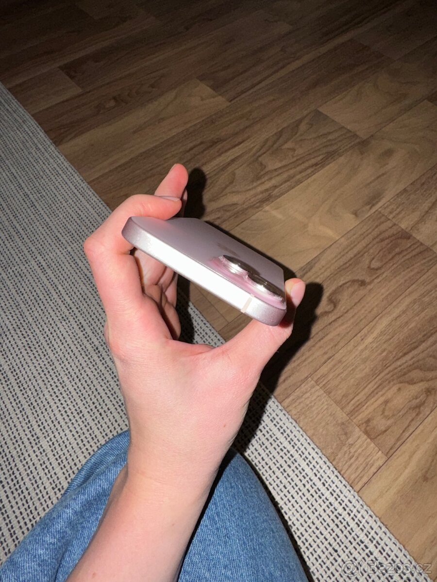 iPhone 15 růžový 128gb - 9