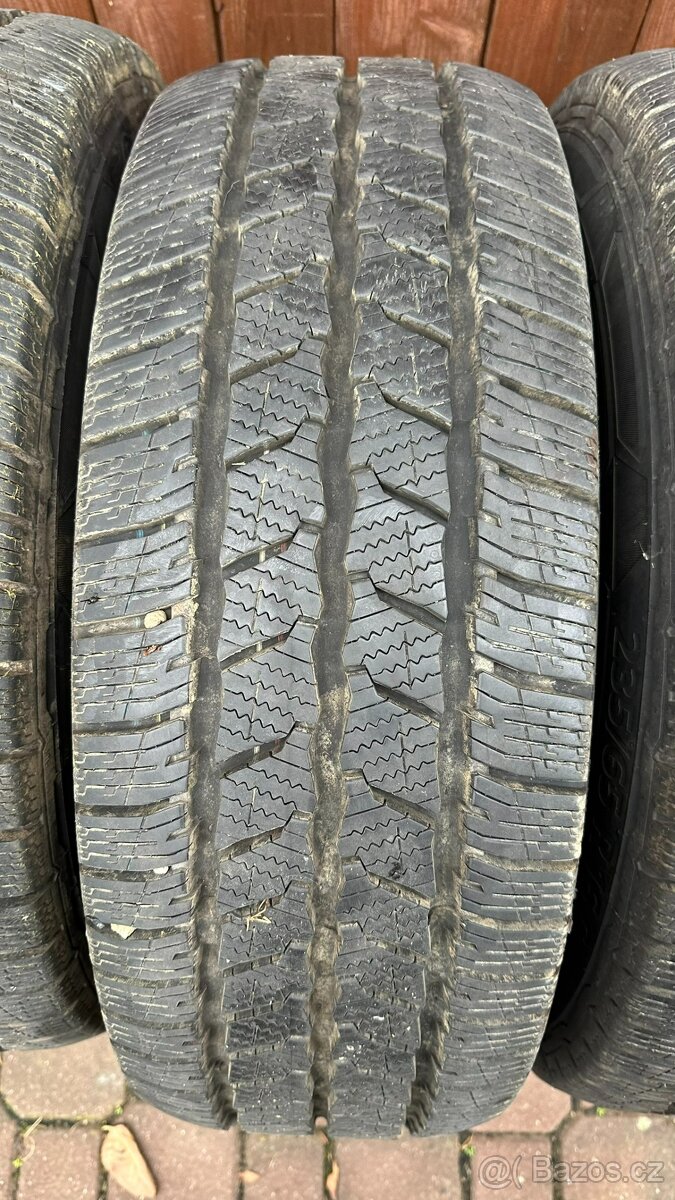 Prodám Zimní Pneu C 235/65 R16C, VanContact Winter, 4 ks - 9