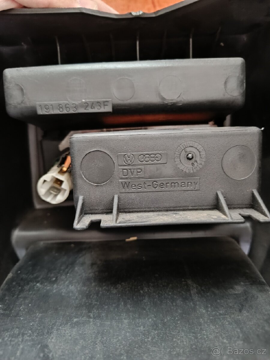 VW Golf 2 - originál původní středový panel - 9