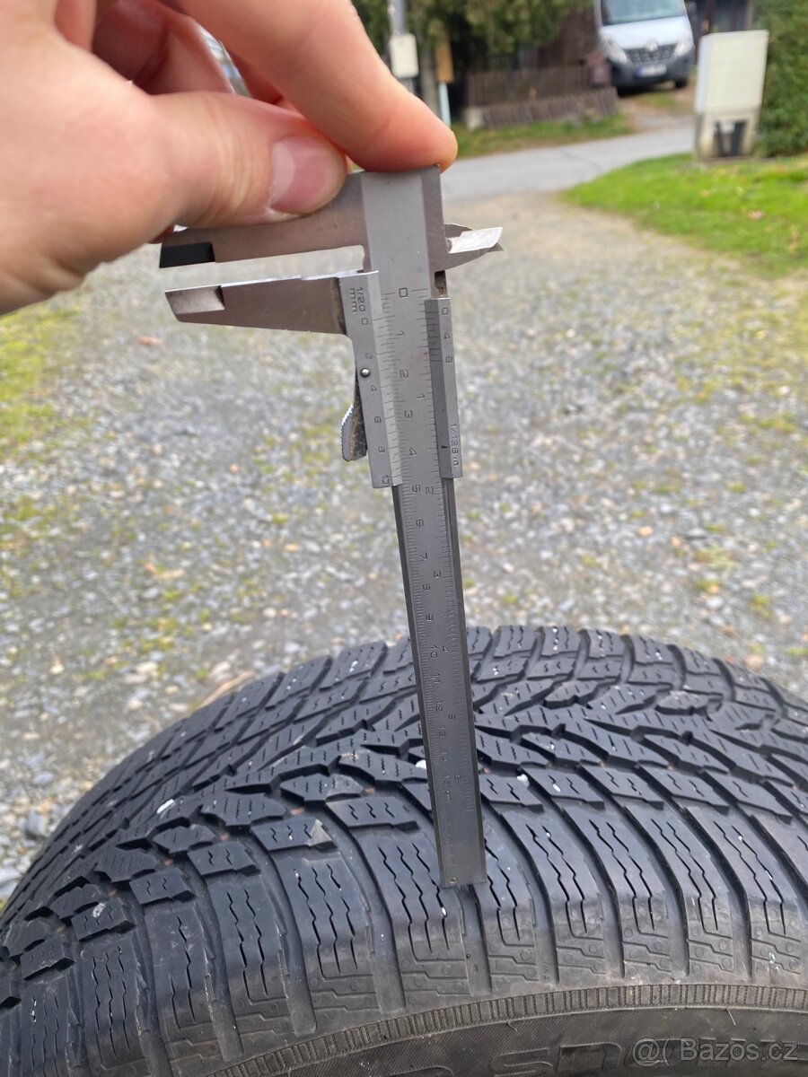 Zimní pneu Nokian WrSnowproof 215/55 R16 - 9