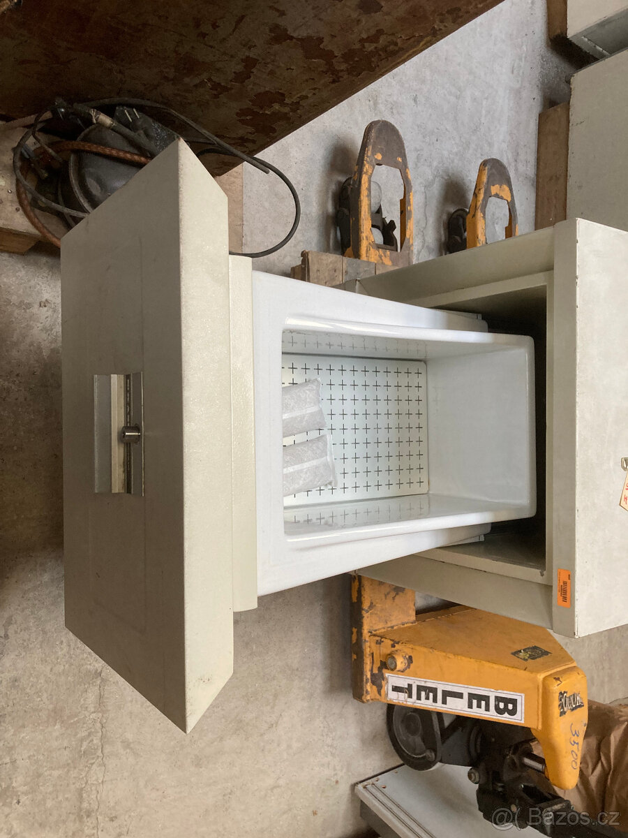 Trezor na diskety KASO 4090 za 4.000 kč - 9