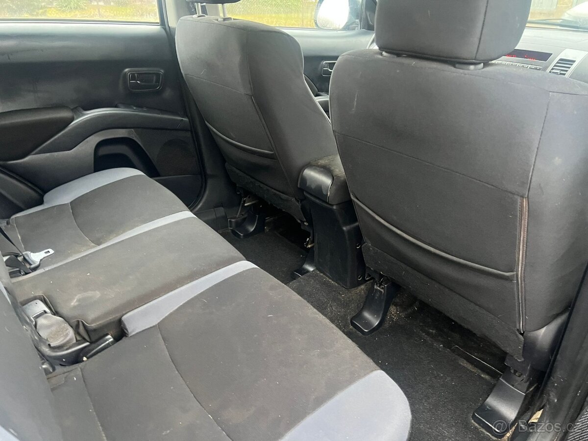 Mitsubishi Outlander 2.0 Di-D 4WD 103kW - 9