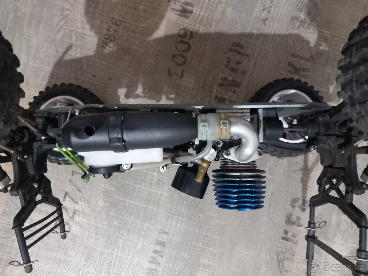 Benzinové rc auto - 9