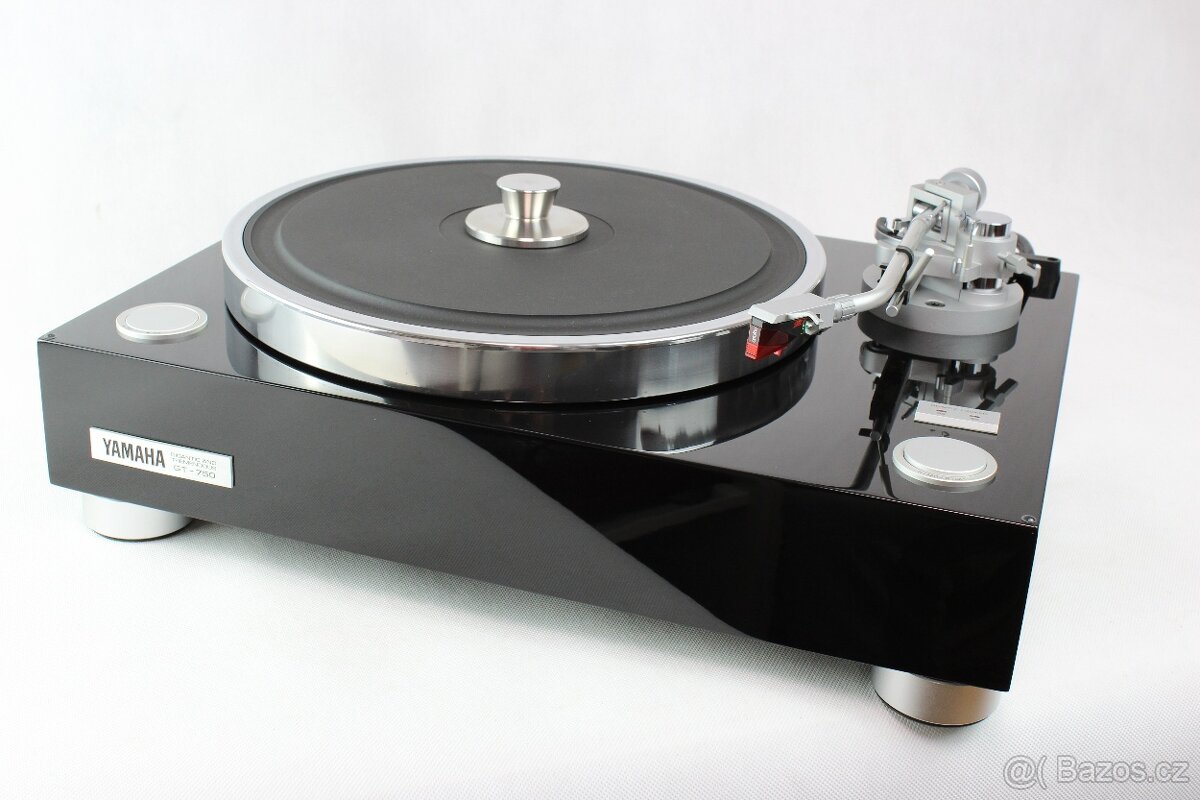Gramofón YAMAHA GT-750 (2 - 9