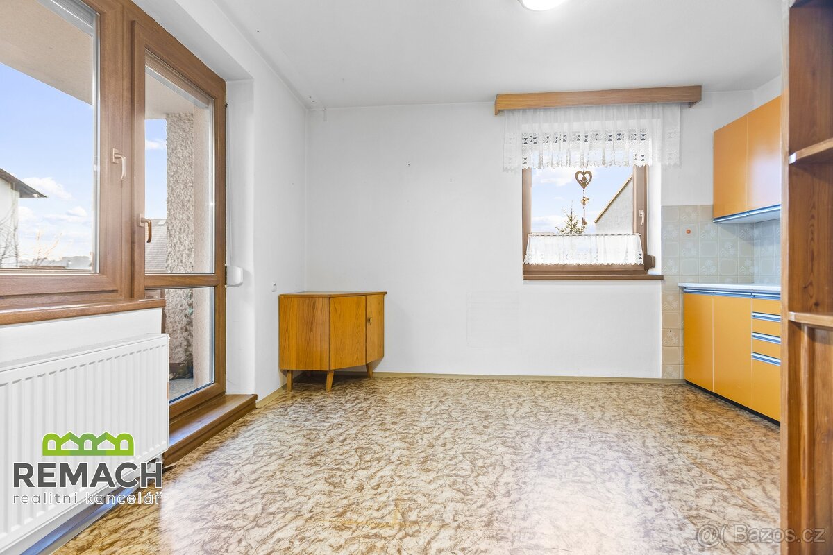 Prodej rodinný dům, 250 m², pozemek 749 m², Hronov - 9