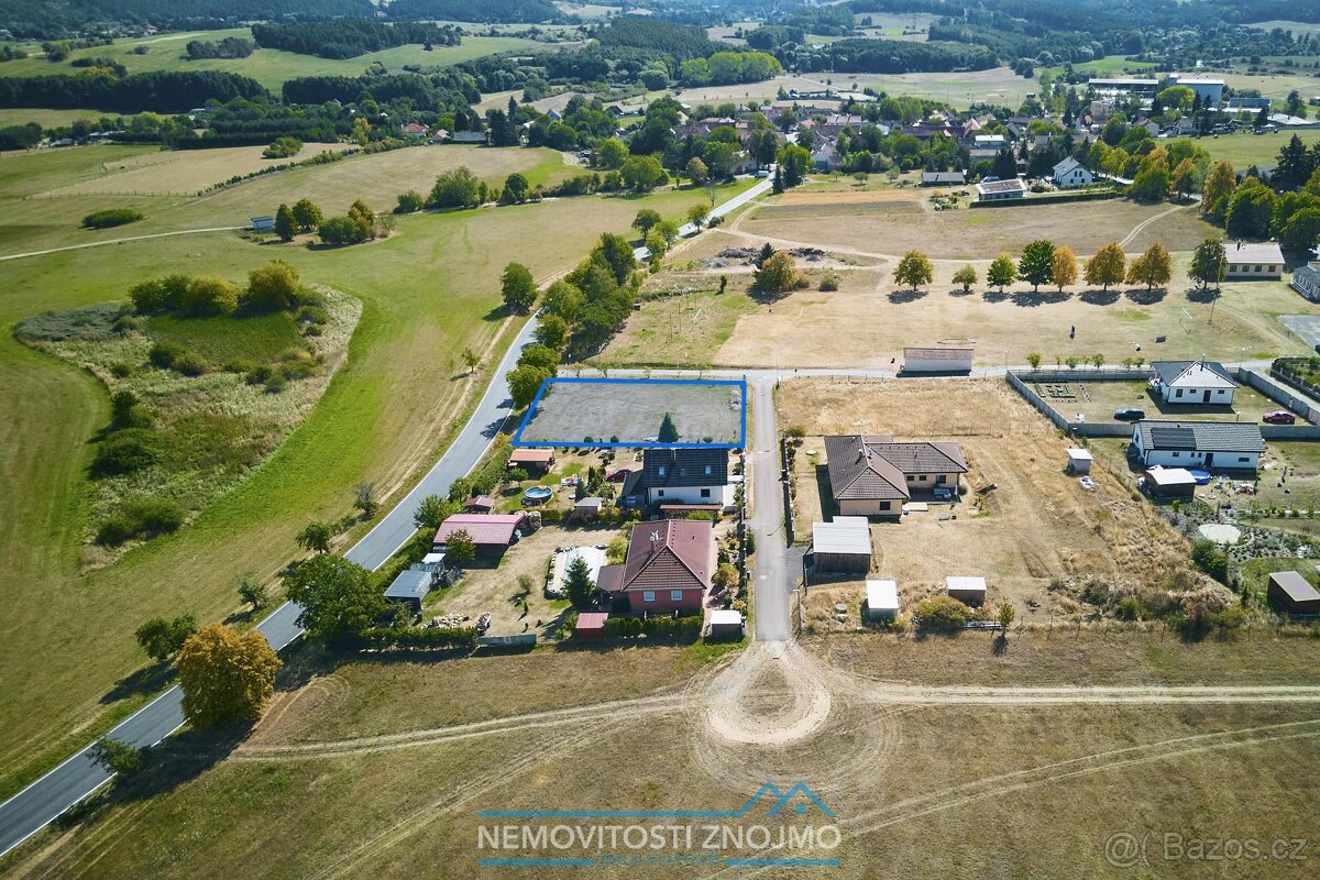 Stavební pozemek 1168 m2 u Příbrami krásný výhled, sítě na h - 9