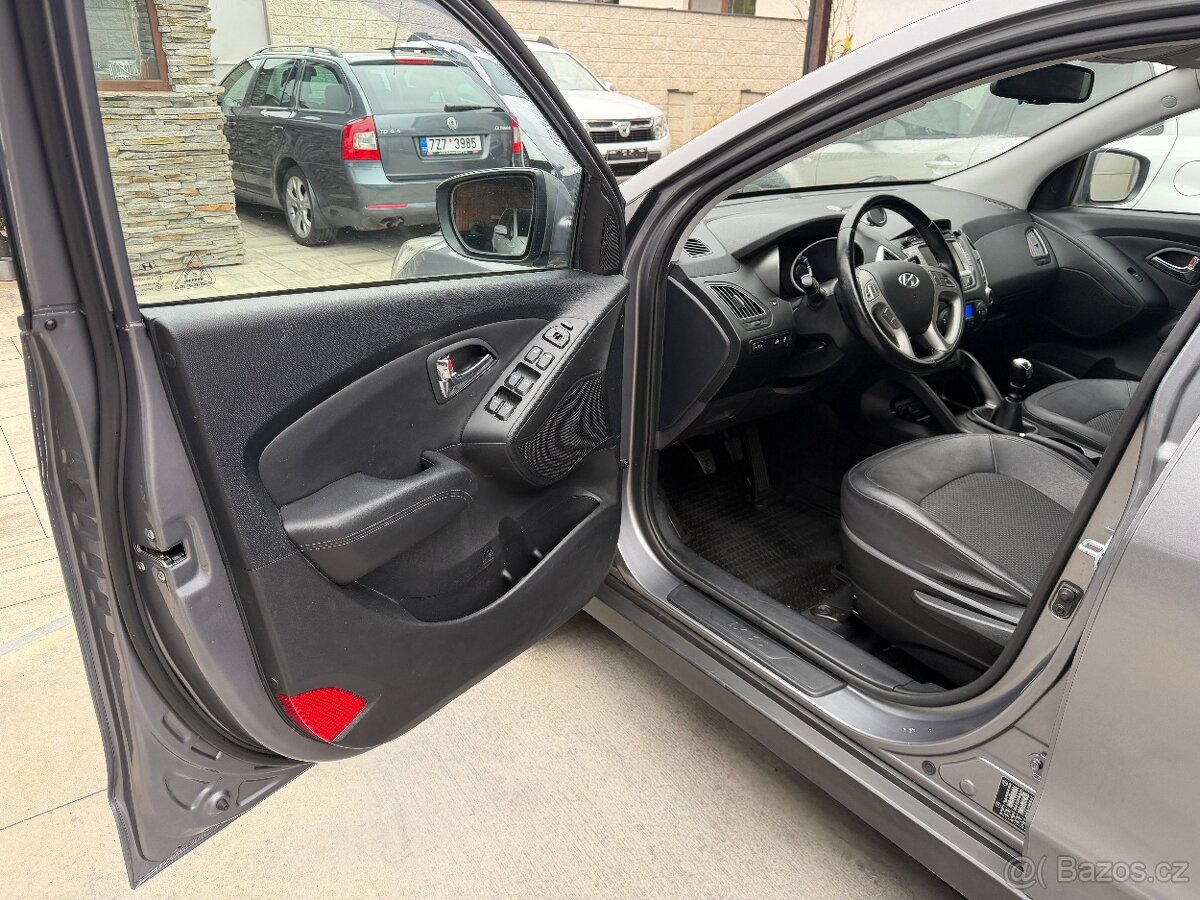 HYUNDAI iX35 1.6i 99KW 1.MAJIT,TAŽNÉ,PAR.KAMERA,VYHŘ.SEDADLA - 9