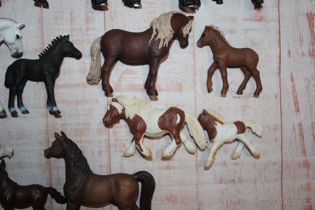 Figurky koní Schleich VI - 9