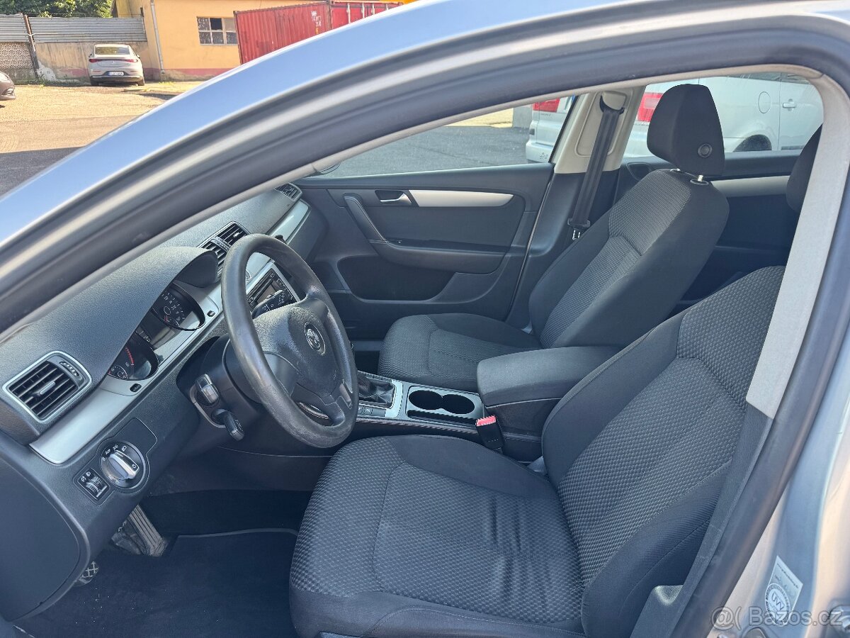 Volkswagen Passat B7 Combi TDi MODEL 2013 MOŽNO NA SPLÁTKY - 9