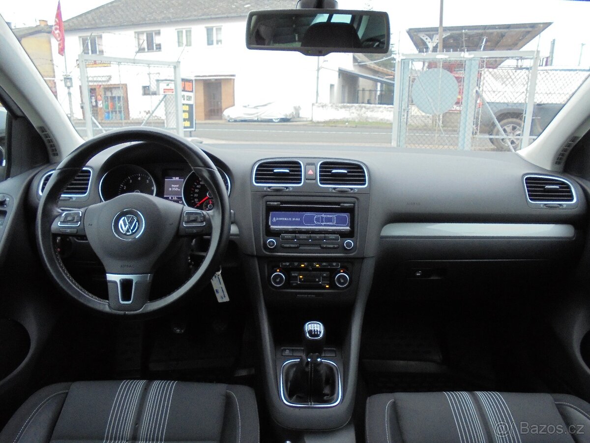 Volkswagen Golf 1.2 TSI- MATCH- SUPER VÝBAVA - 9