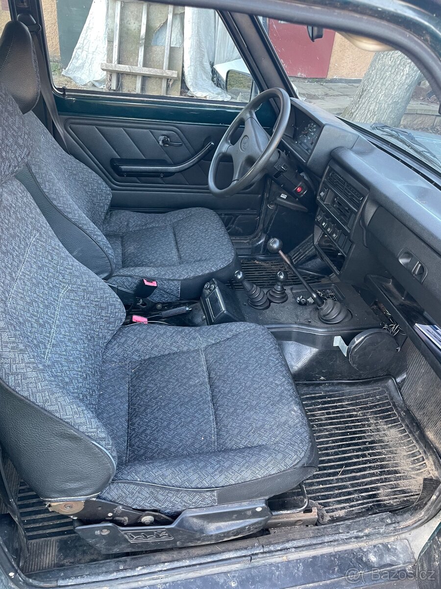 Lada Niva na díly - 9