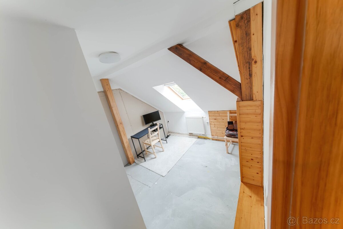 Rodinný dům 258 m² v Horních Tošanovicích - 9